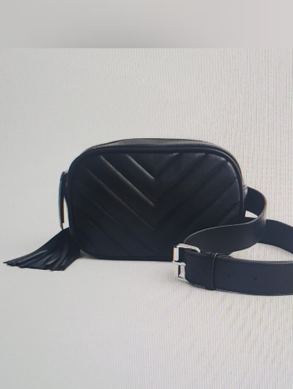TORRID NEWER BLACK QUILTED BELT BAG. TRAVEL SZ 4X (26). TASSEL. FAUX LEATHER